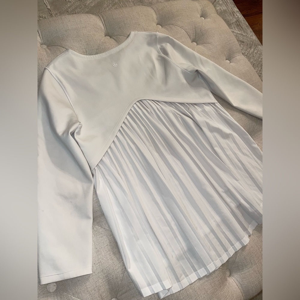 Lululemon Small Ruffle Top - Picture 2 of 4